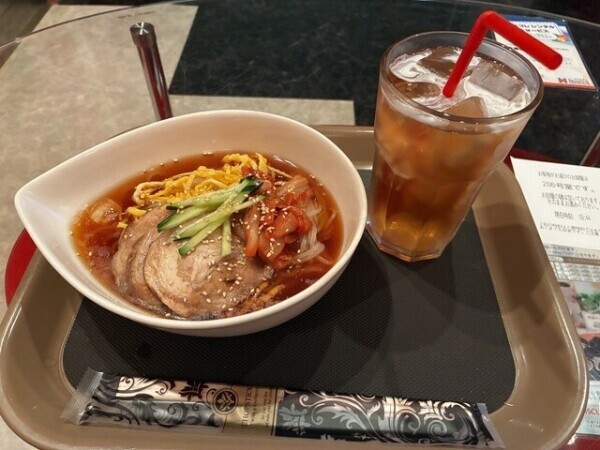 お昼ごはーーーん🍜