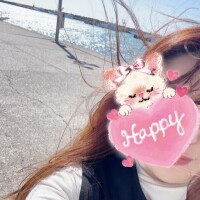 スカートがヒラヒラ〜