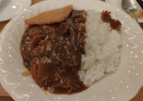 昨日は久しぶりにカレー🍛食べたな〜😋