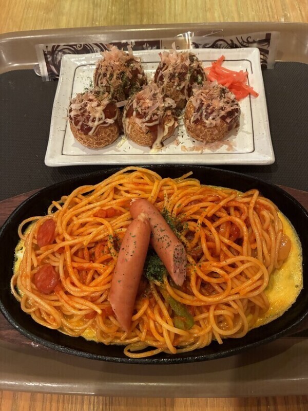 お昼ごはーーーん🐙2659