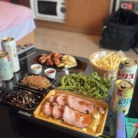 パーティー中〜😆🎉