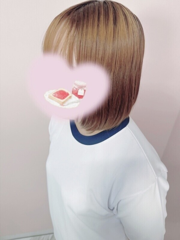 なーんの服だっ🏫❓