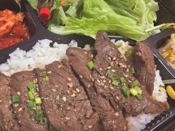 眠たーーーい🍖🍱