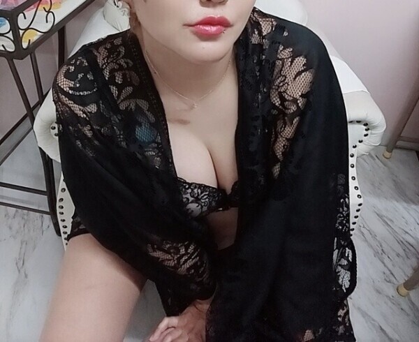 えっちな人妻は好きですか…？