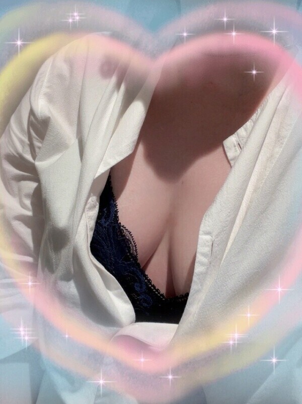吸い付く