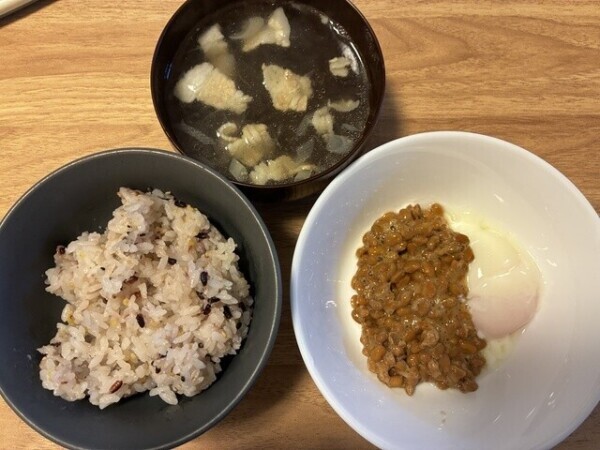とりまえず朝ごはーん🍖