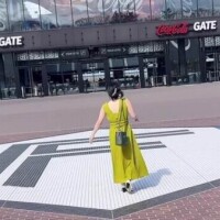 ちゅるちゅると口を尖らせて