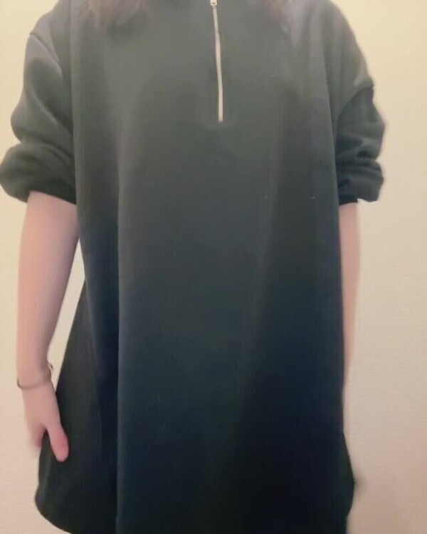 覗く??