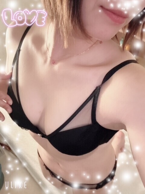 遅くなりましたが4月シフト♥️