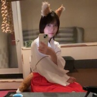 りおんがこっちを見ている。