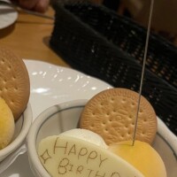 9月のシフトのせました！ケーキをたくさん食べてます‪🐹