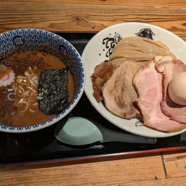 (  ˙0˙)お( ˙○˙)や(  ˙з˙)す( ˙罒˙)み
