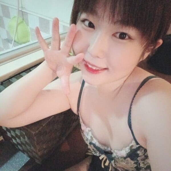 ありがとう♡わたしに乳首開発されてみる？