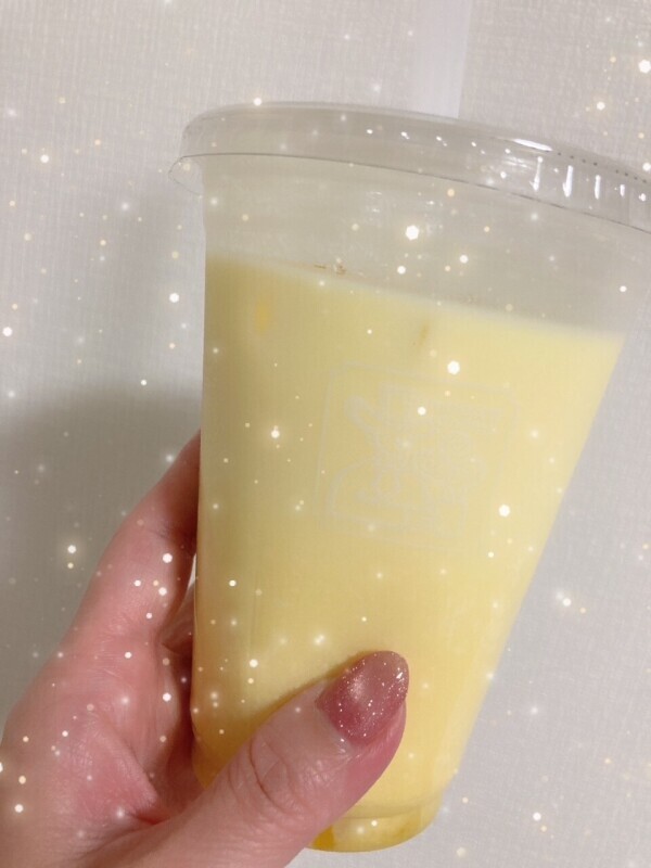 マンゴーラッシーとホットドッグ🌭💕