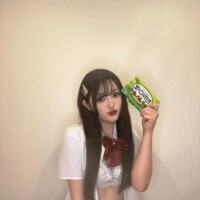 も　な