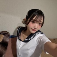 も　な