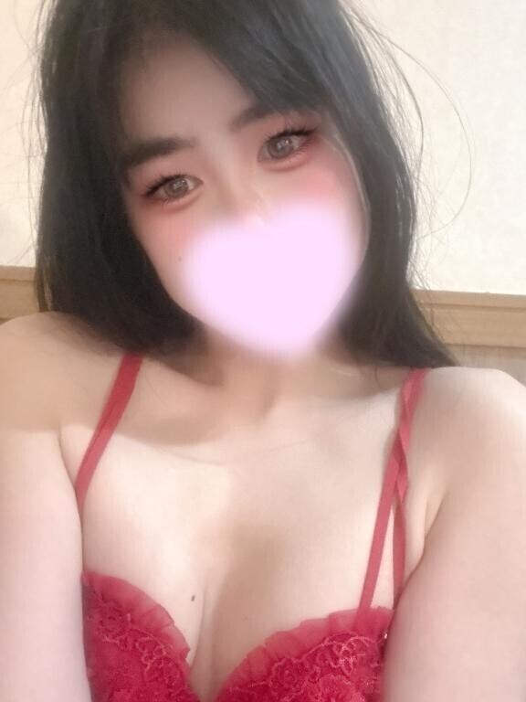 目を逸らさないで...