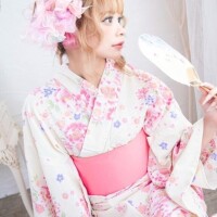 新波リア(単体AV女優)