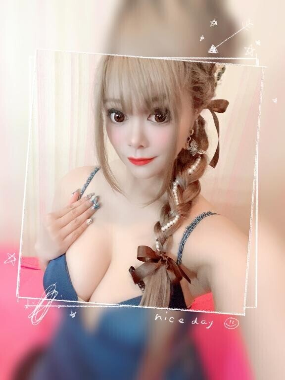 午前中からの?愛の谷間
