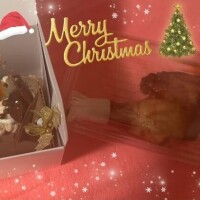 ??ケーキ?とチキン???