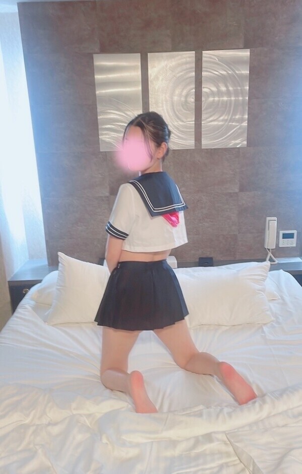 セーラー服似合ってる？🎀💛