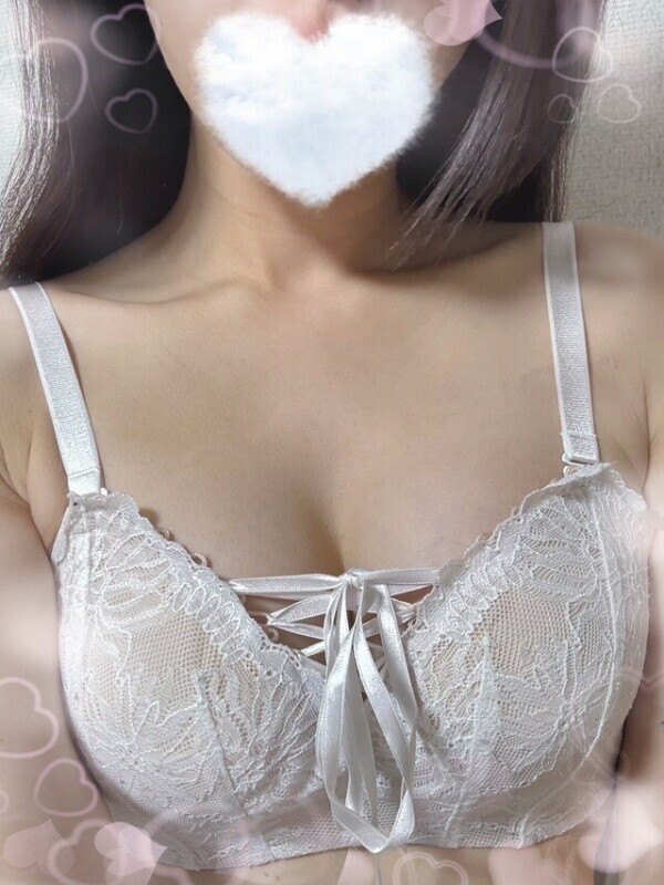 寝てるお兄様に...こっそりイタズラしたら...ダメ？💋