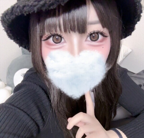 『なんでそんな近く来るの…？すき♡』