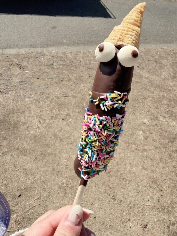 目の部分は卵ボーロ