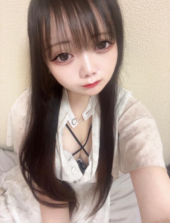 れいか出勤してます！