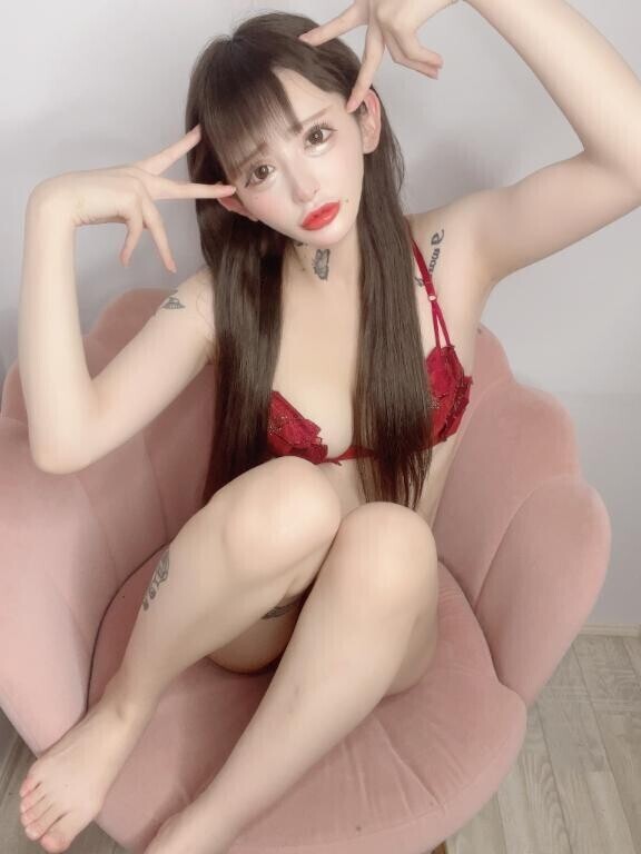 初めましてッ?今日から新人のめあです?