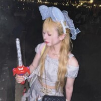 みあ