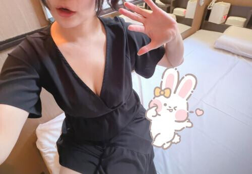 明日！祝日！久々出勤♡