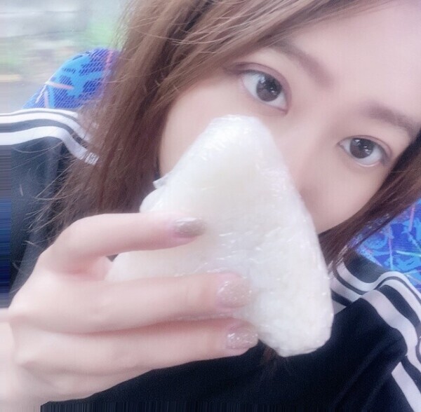 もぐもぐ🍙