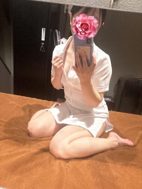 ちらっ