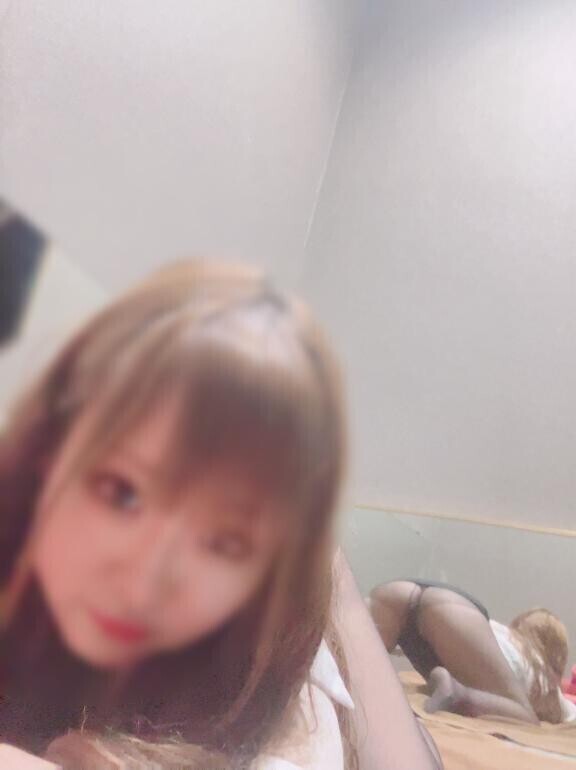 黒パンスト?四つん這い