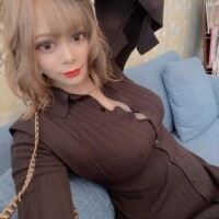 新波リア(単体AV女優)