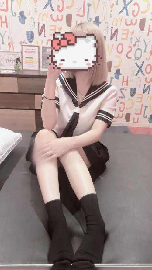 😽