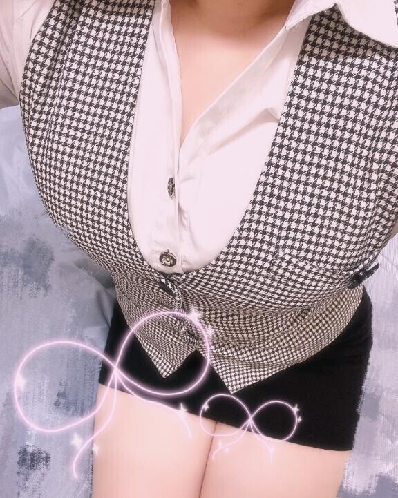 8月???