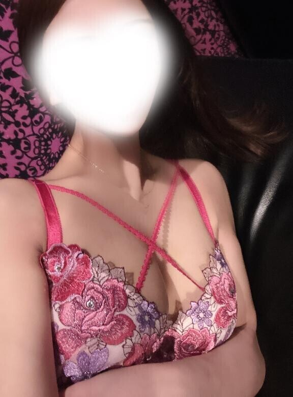 雨の夜、ちょっとだけ寄ってく？???