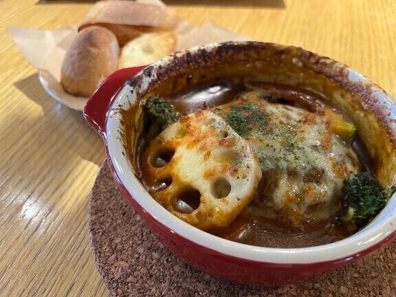 煮込みハンバーグを食べました