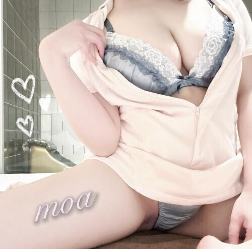 ちらっ♡