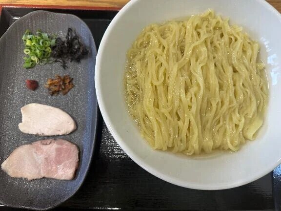 車の中でクラッカーはやらない方がいい