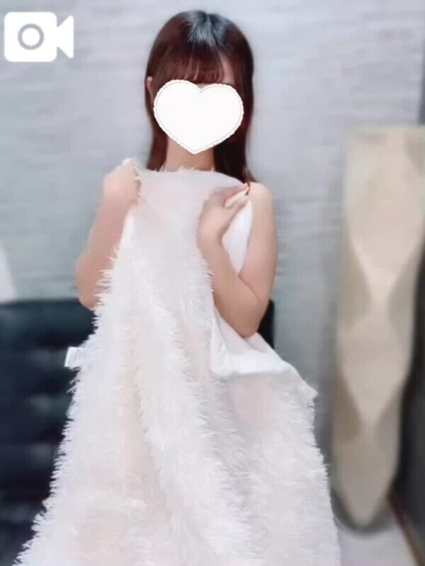 ちらっ🫣💕///