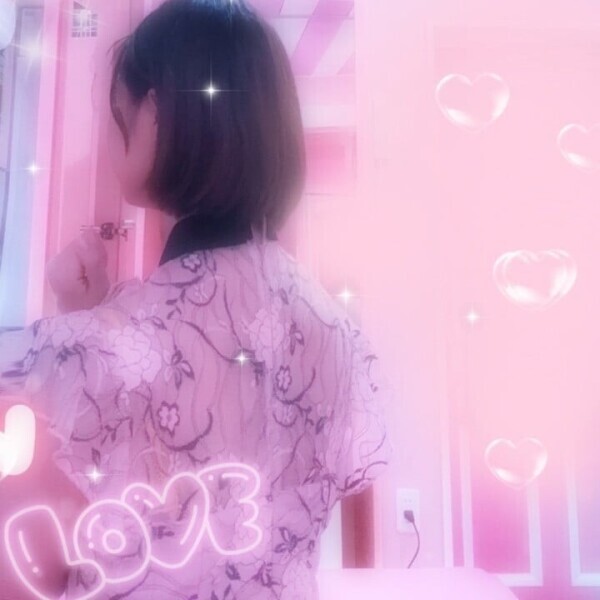 すみれです