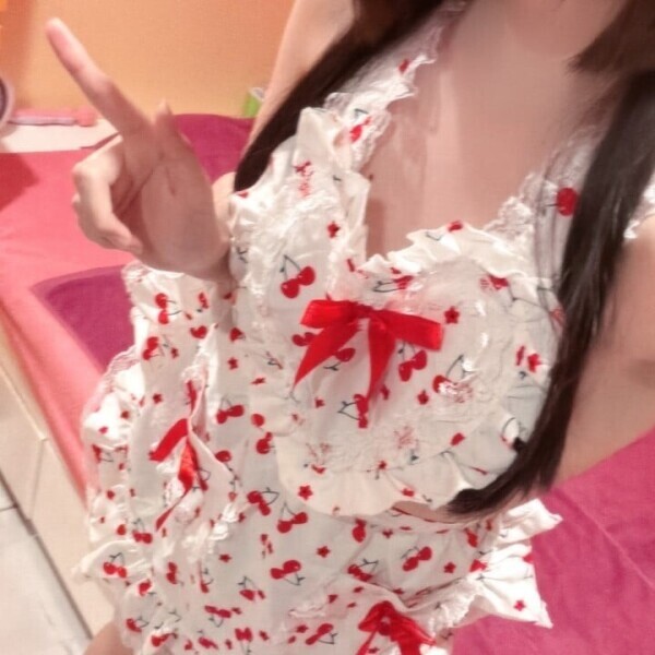 今回は裸エプロンです❕‎🤍