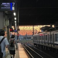 明日9:00-います！