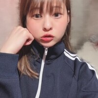 今日のパンツ洗ってる洗濯機何色？