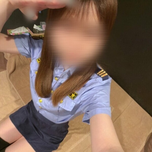 敬礼〜！