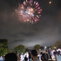 土日も
