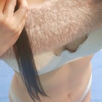 優しく触れられたい気分です...♡